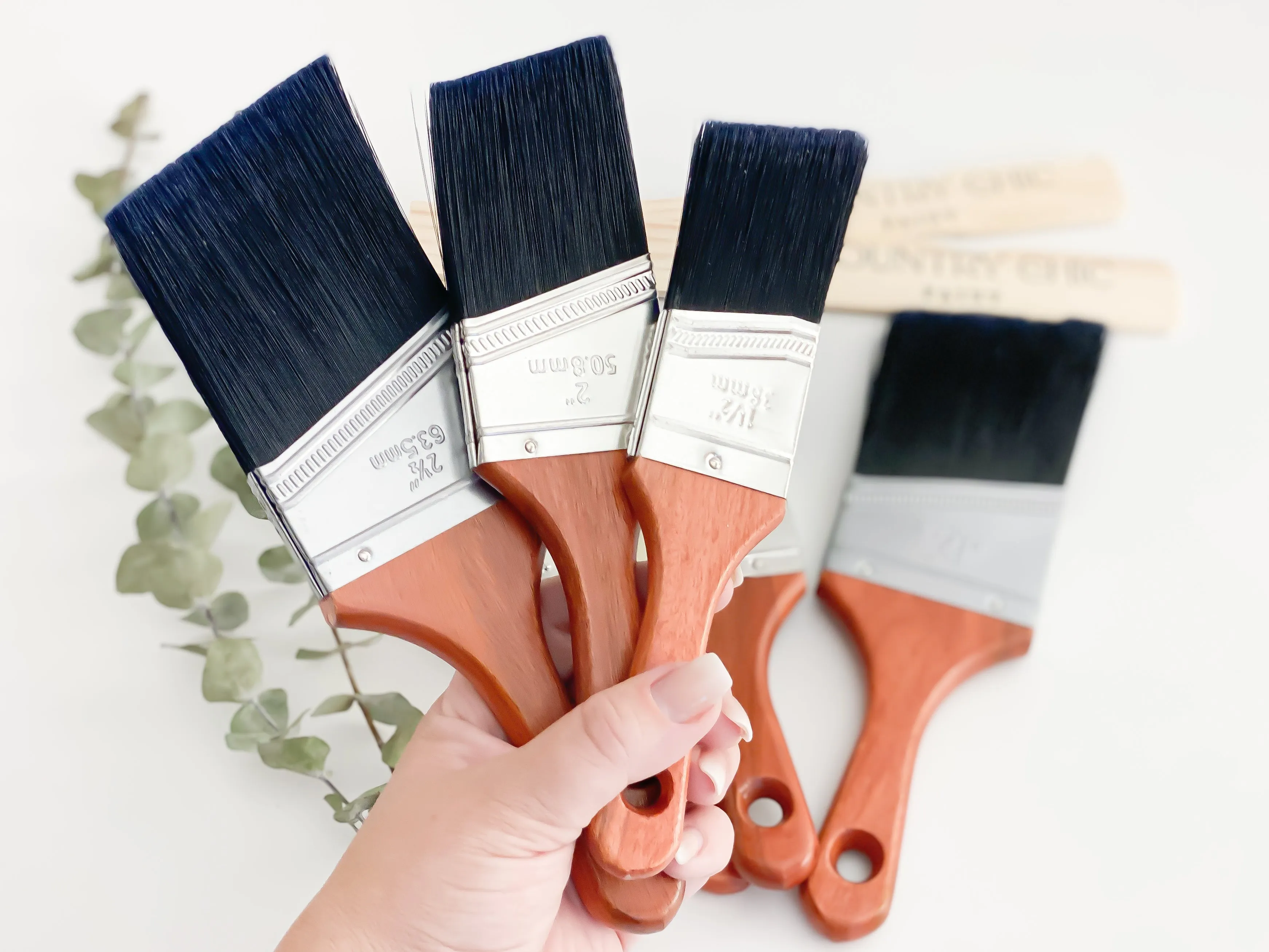 Short Handle Paint Brush - Chalk Style Synthetic Bristle Brush for Smooth Application with Water-Based Paint